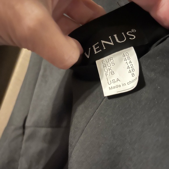 Ladies black size 6 satin trimmed dress - Picture 4 of 4